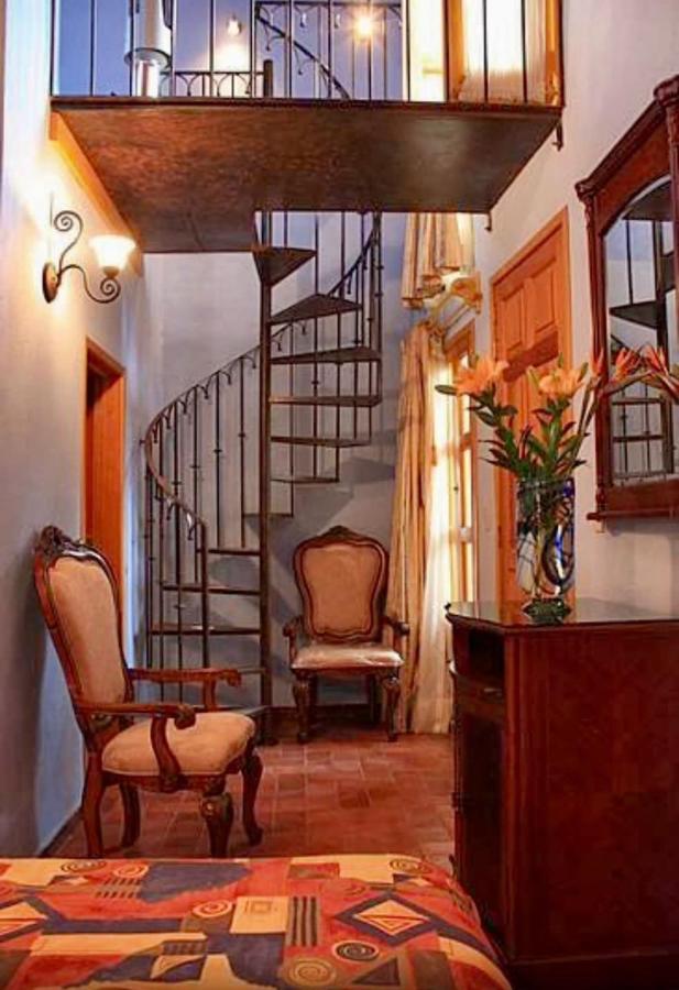 Hotel Antigua Casa De Piedra Альенде Экстерьер фото