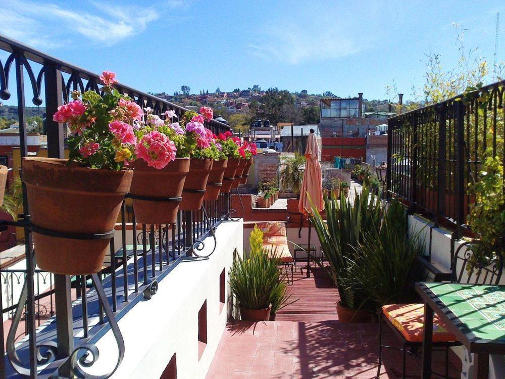 Hotel Antigua Casa De Piedra Альенде Экстерьер фото
