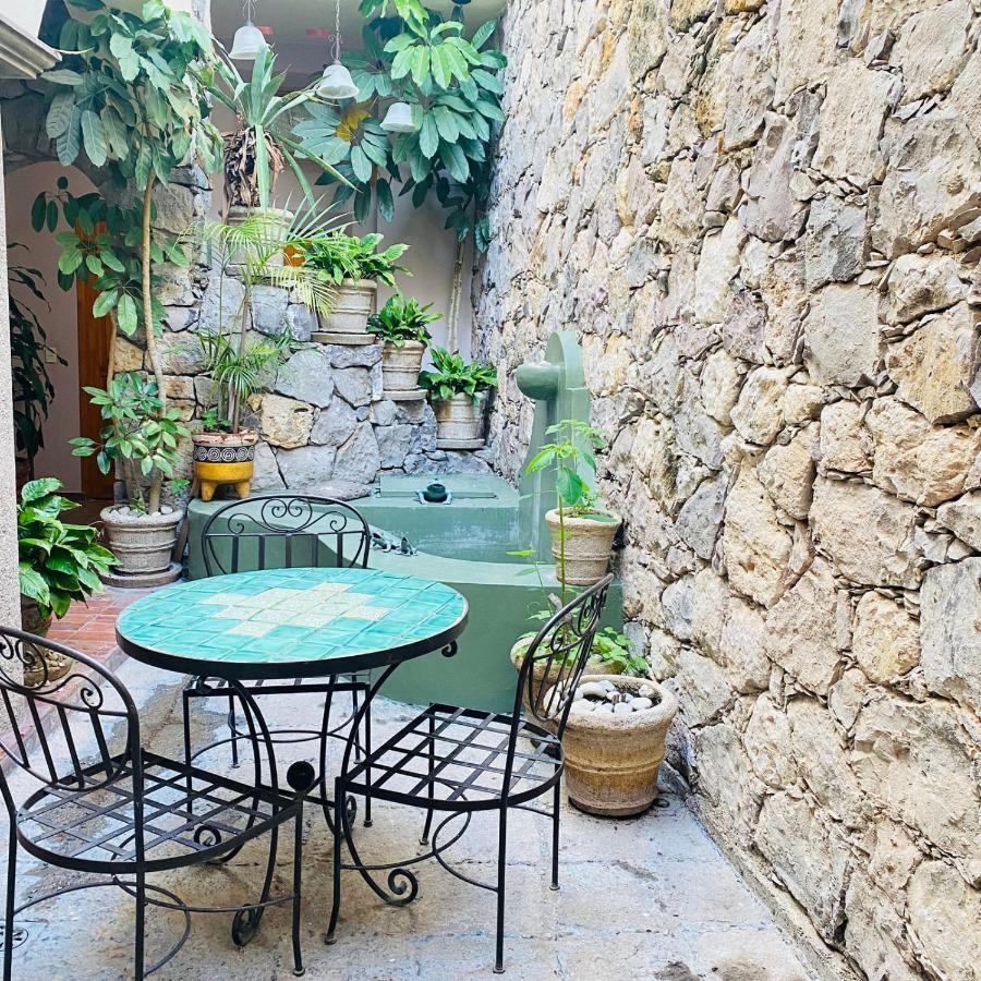 Hotel Antigua Casa De Piedra Альенде Экстерьер фото